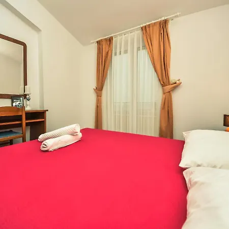 Bonex-9 By Interhome